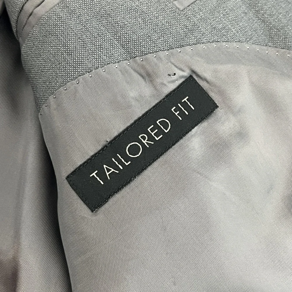 Jos A Bank Signature Suit Mens 42R 34x31 Gray Wool Silk Tailored Fit 2 Piece